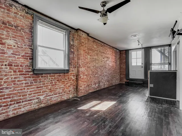 $1,595 | 219 South Union Street, Unit 2, Middletown, PA 17057