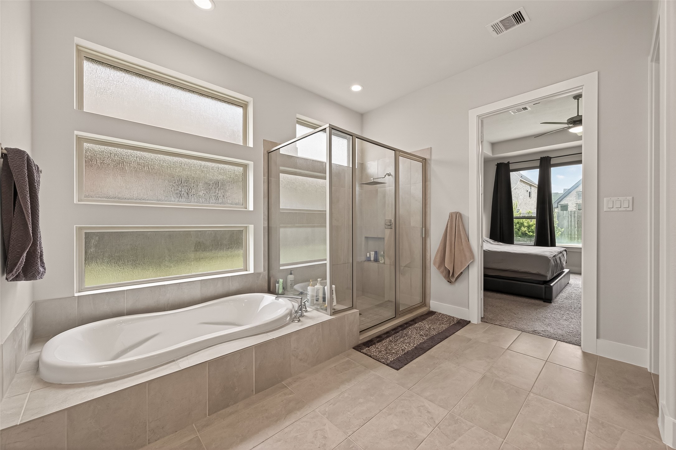 1815 Brea Rdg Trail Katy, TX 77494 - Photo 24 of 43 Primary Bath