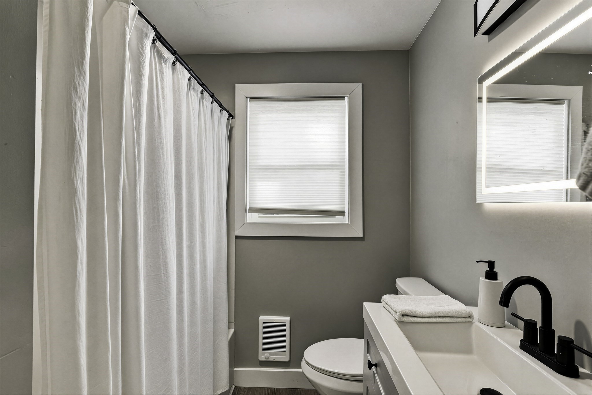 12-14 Hunnewell Road Worcester, MA 01606 - Photo 16 of 22 Gallery Image 16