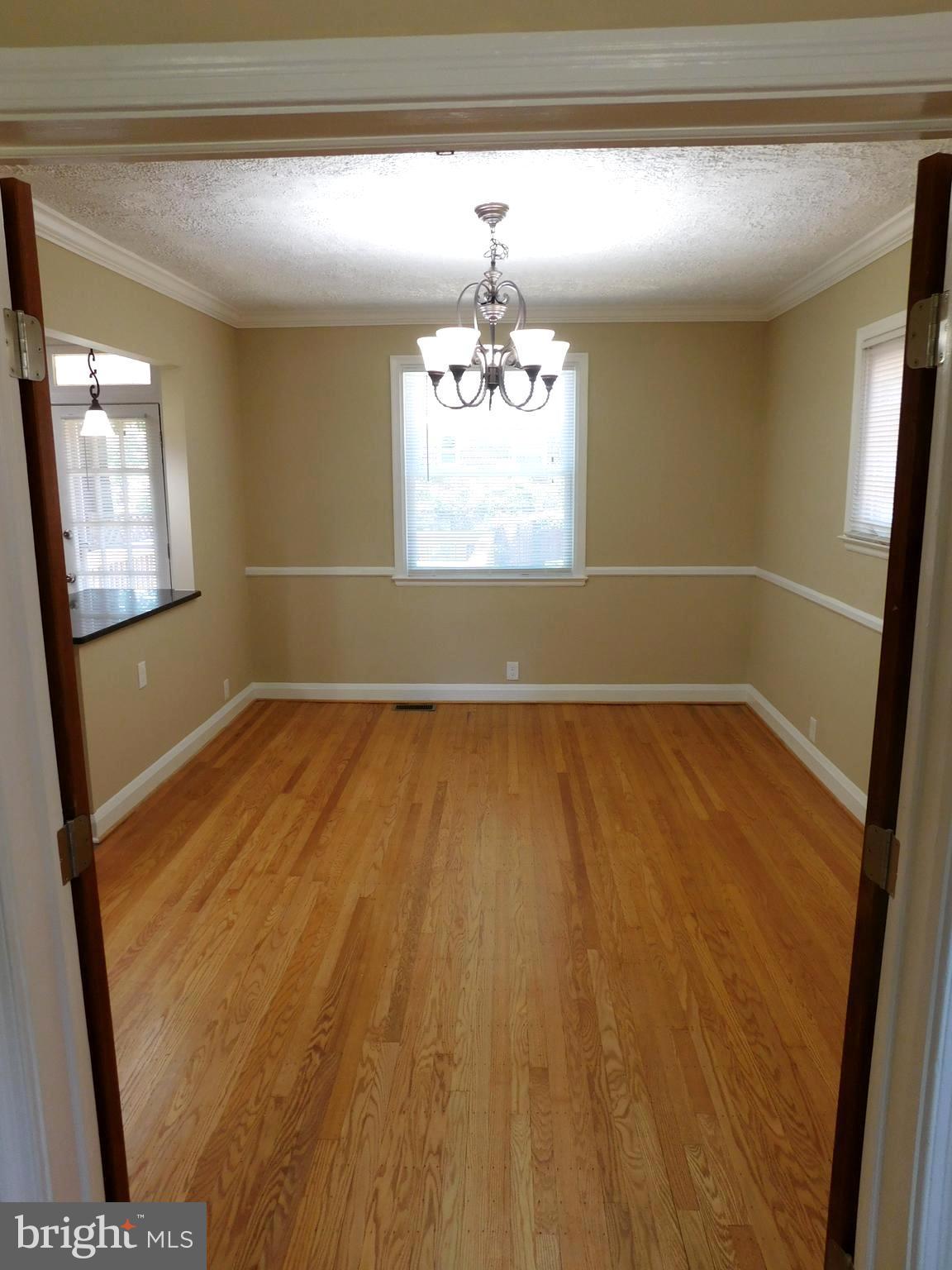 3305 Cedarhurst Road Baltimore, MD 21214 - Photo 6 of 30 Dining Room