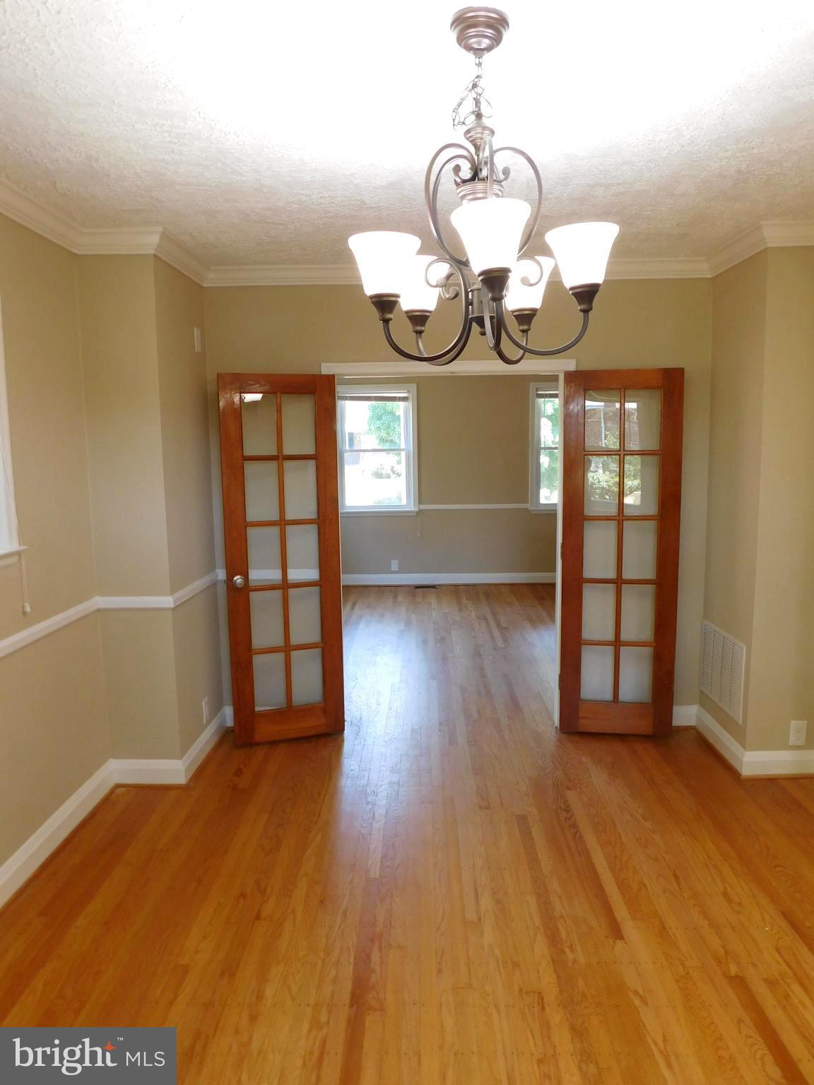 3305 Cedarhurst Road Baltimore, MD 21214 - Photo 7 of 30 Dining Room