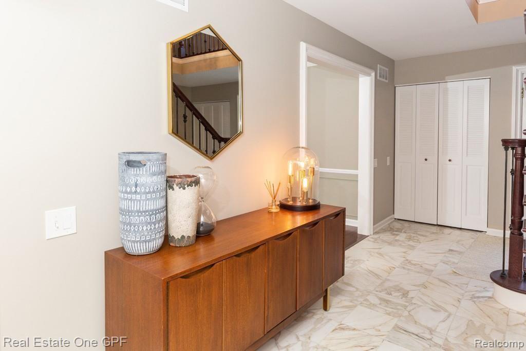 565 Shelden Road Grosse Pointe, MI 48236 - Photo 5 of 49 565SheldenRd-5.jpg