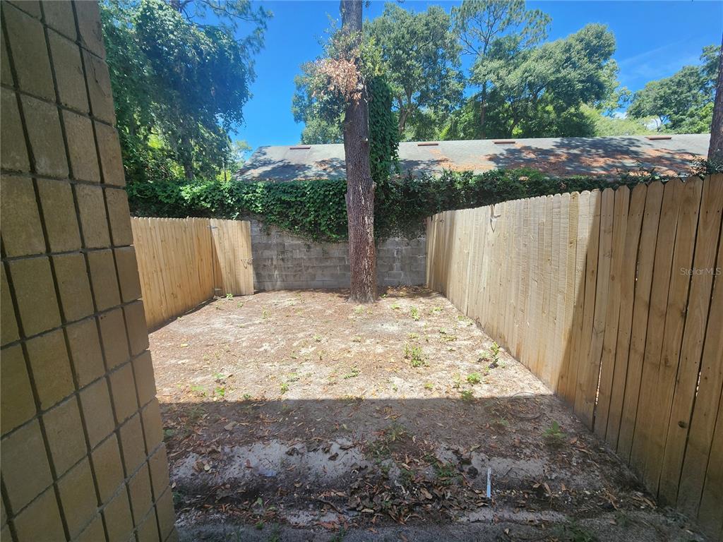 702 Southwest 70th Terrace, Unit B Gainesville, FL 32607 - Photo 24 of 33