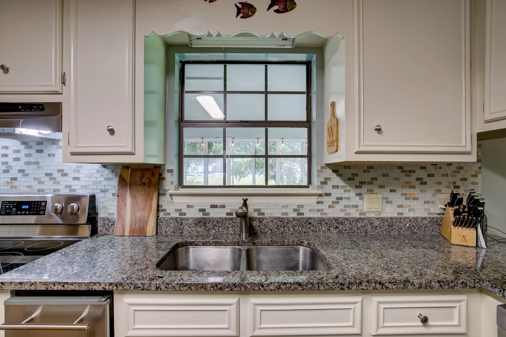 8 Soldiers Route Daphne, AL 36527 - Photo 12 of 42 Kitchen