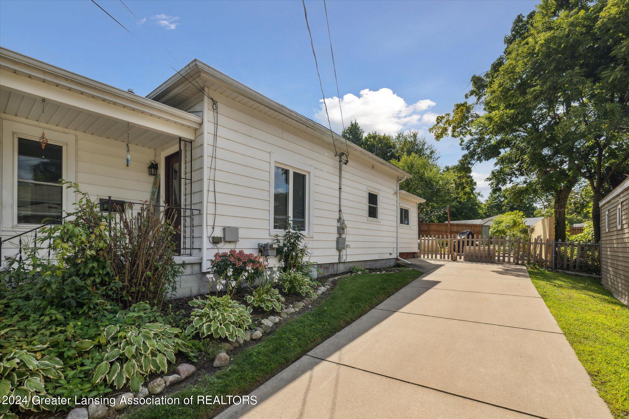 310 Spring Street Grand Ledge, MI 48837 - Photo 26 of 29 27-310-Spring-St-Grand-Ledge-MI-48837-Wi