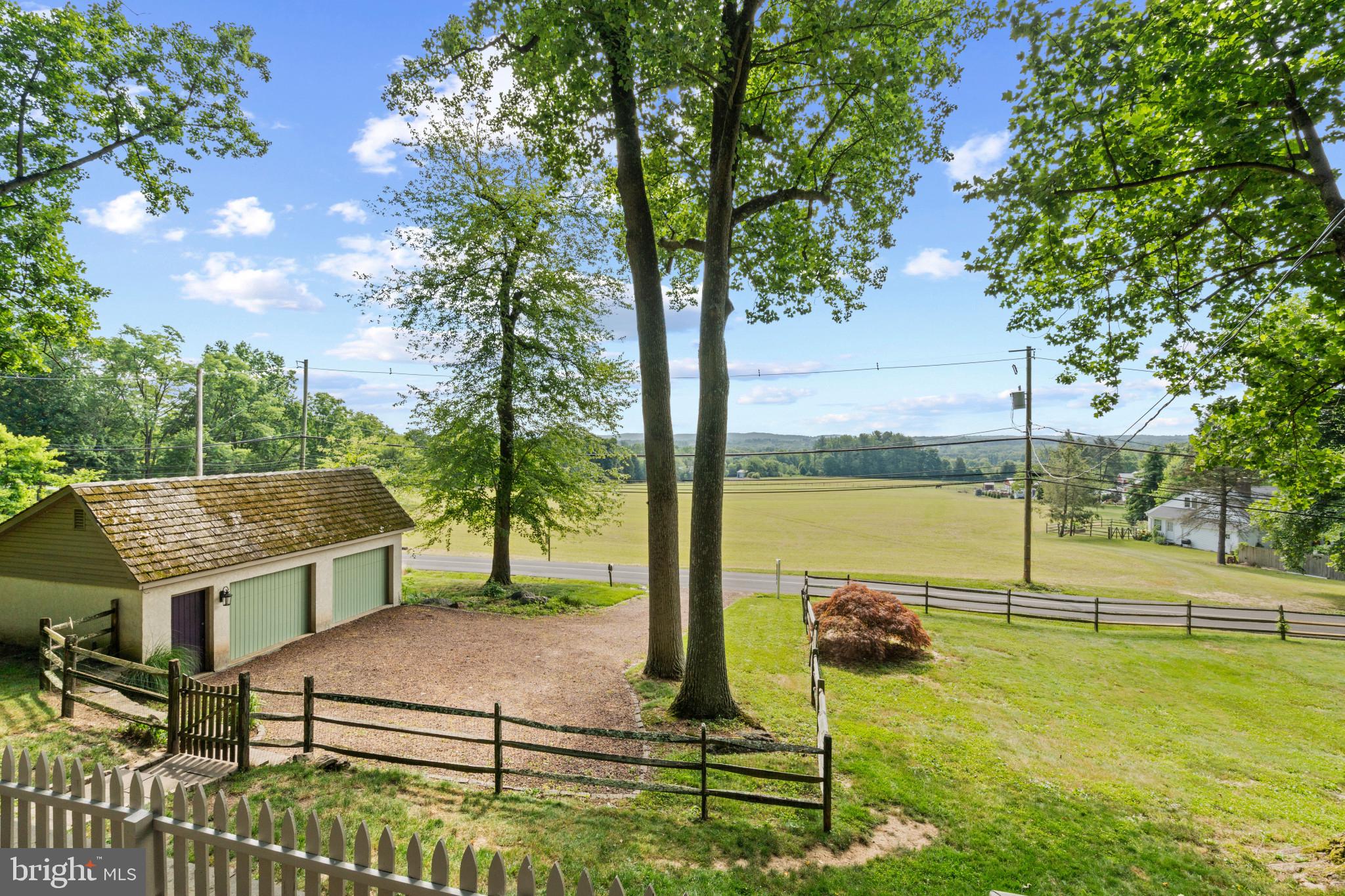 4952 Lower Mountain Road New Hope, PA 18938 - Photo 4 of 33 Gallery Image 4