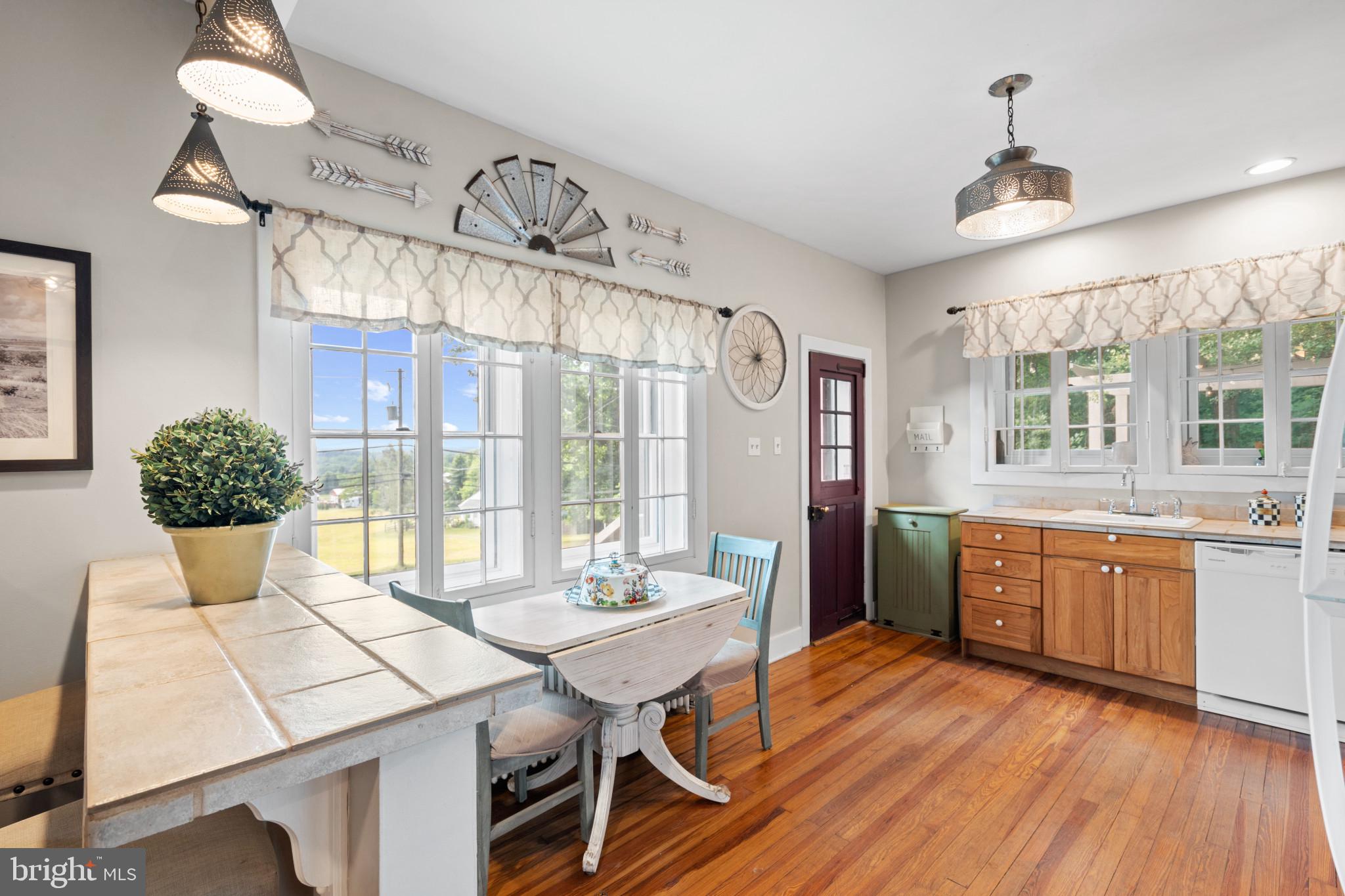 4952 Lower Mountain Road New Hope, PA 18938 - Photo 7 of 33 Gallery Image 7