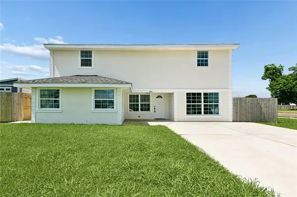 $299,000 | 300 Chinchilla Drive, Arabi, LA 70032