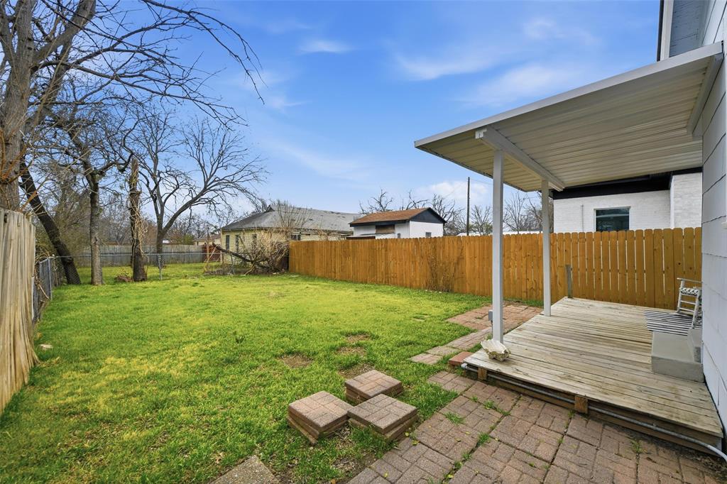 702 North Church Street Decatur, TX 76234 - Photo 35 of 36 a view of a backyard
