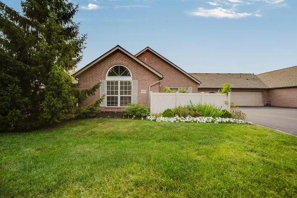 $310,000 | 4075 Chennin Drive, Unit 9, Columbus, OH 43230