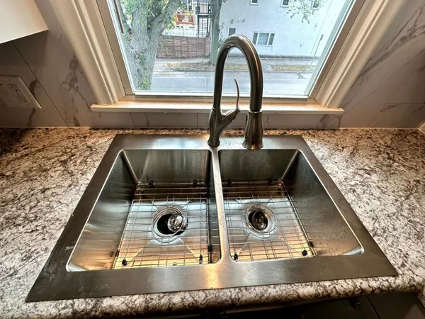 $1,750 | 2804 East 44th Street, Minneapolis, MN 55406