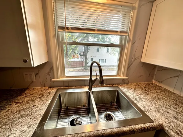 $1,750 | 2804 East 44th Street, Minneapolis, MN 55406