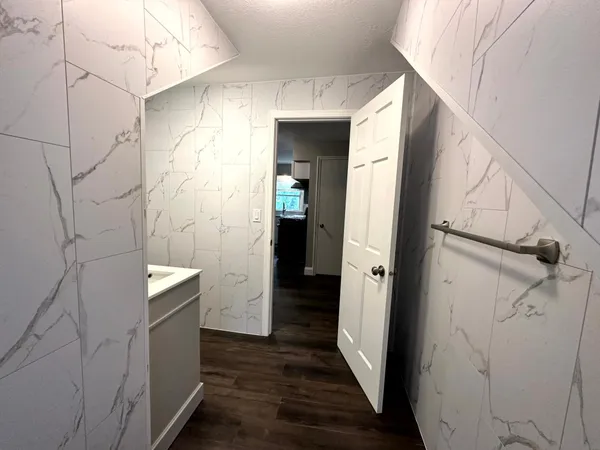 $1,750 | 2804 East 44th Street, Minneapolis, MN 55406