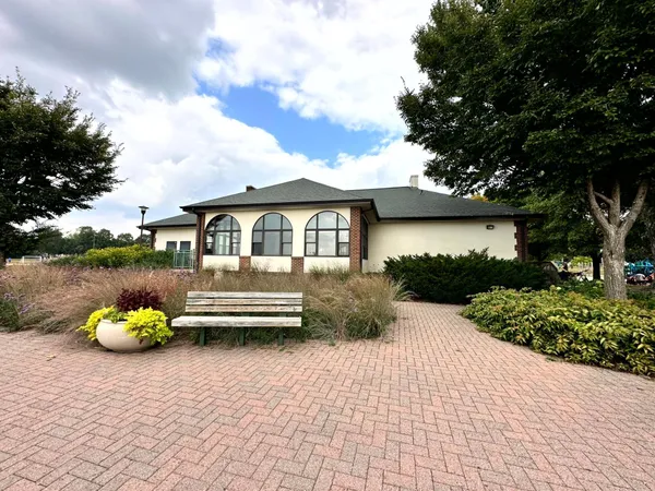 $1,750 | 2804 East 44th Street, Minneapolis, MN 55406