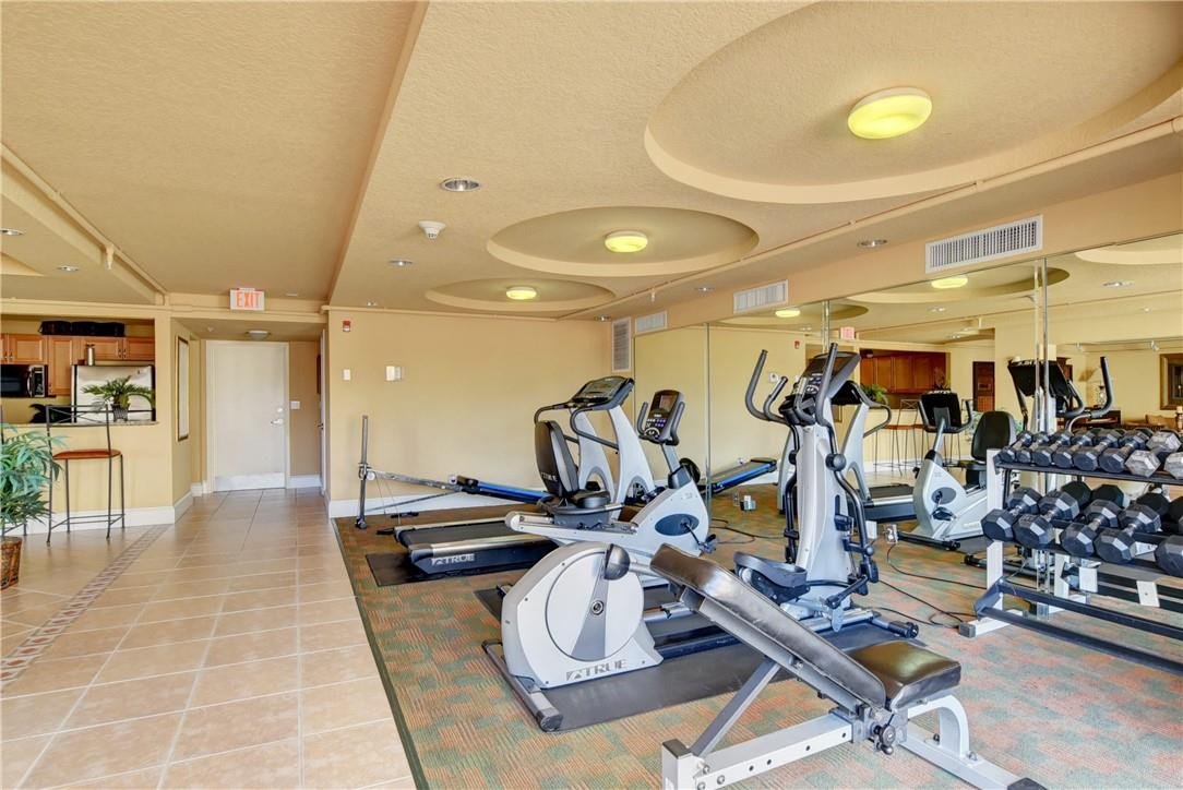 1000 Spanish River Road, Unit 4B Boca Raton, FL 33432 - Photo 34 of 35 Photo 34