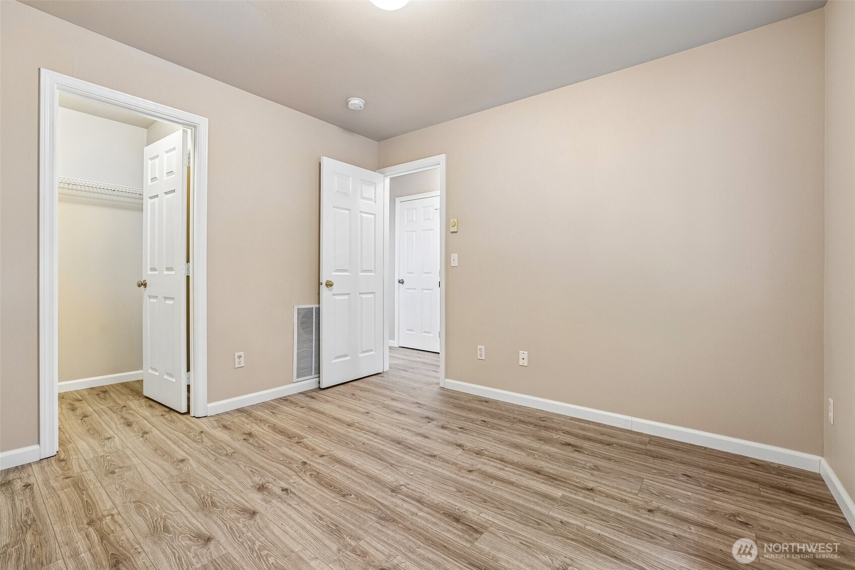 19107 110th Place Southeast Renton, WA 98055 - Photo 21 of 37