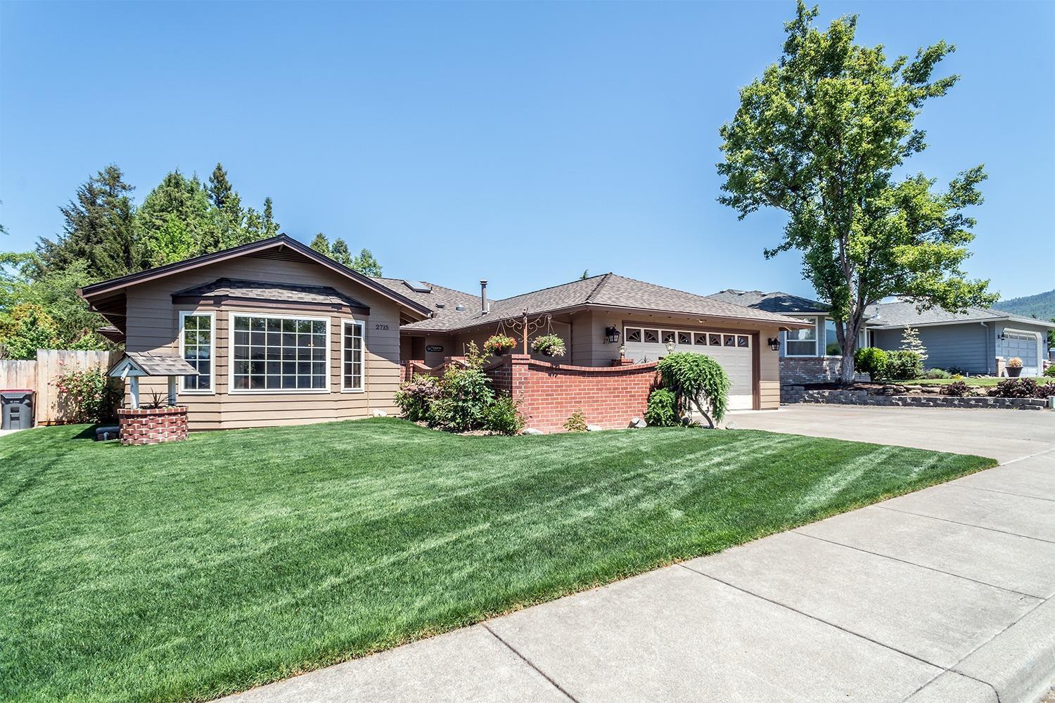 2715 Roberts Road Medford, OR 97504 - Photo 4 of 31 Additional Photo