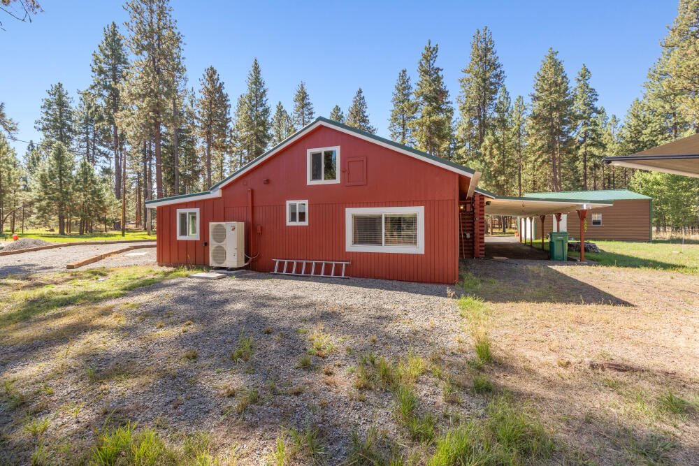 4093 Round Lake Road Klamath Falls, OR 97601 - Photo 42 of 81 Back of home