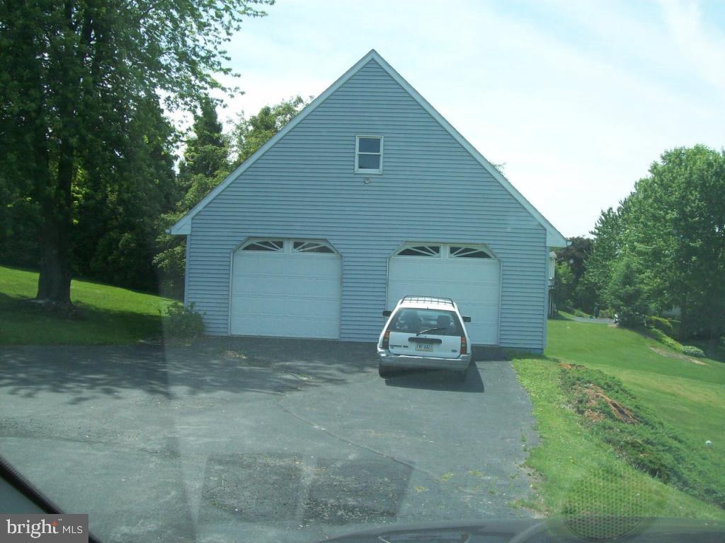 795 Prospect Road Columbia, PA 17512 - Photo 4 of 20 Gallery Image 4
