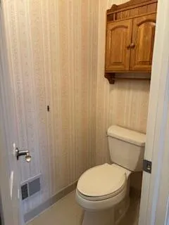 $359,900 | 468 Farmridge Court, Rochester, MI 48307