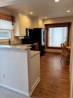 468 Farmridge Court Rochester, MI 48307 - Photo 3 of 48 Kitchen1