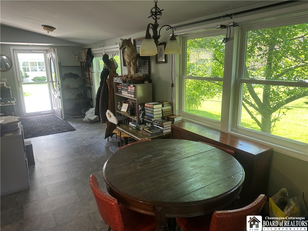 118 Chestnut Street Springville, NY 14141 - Photo 8 of 24