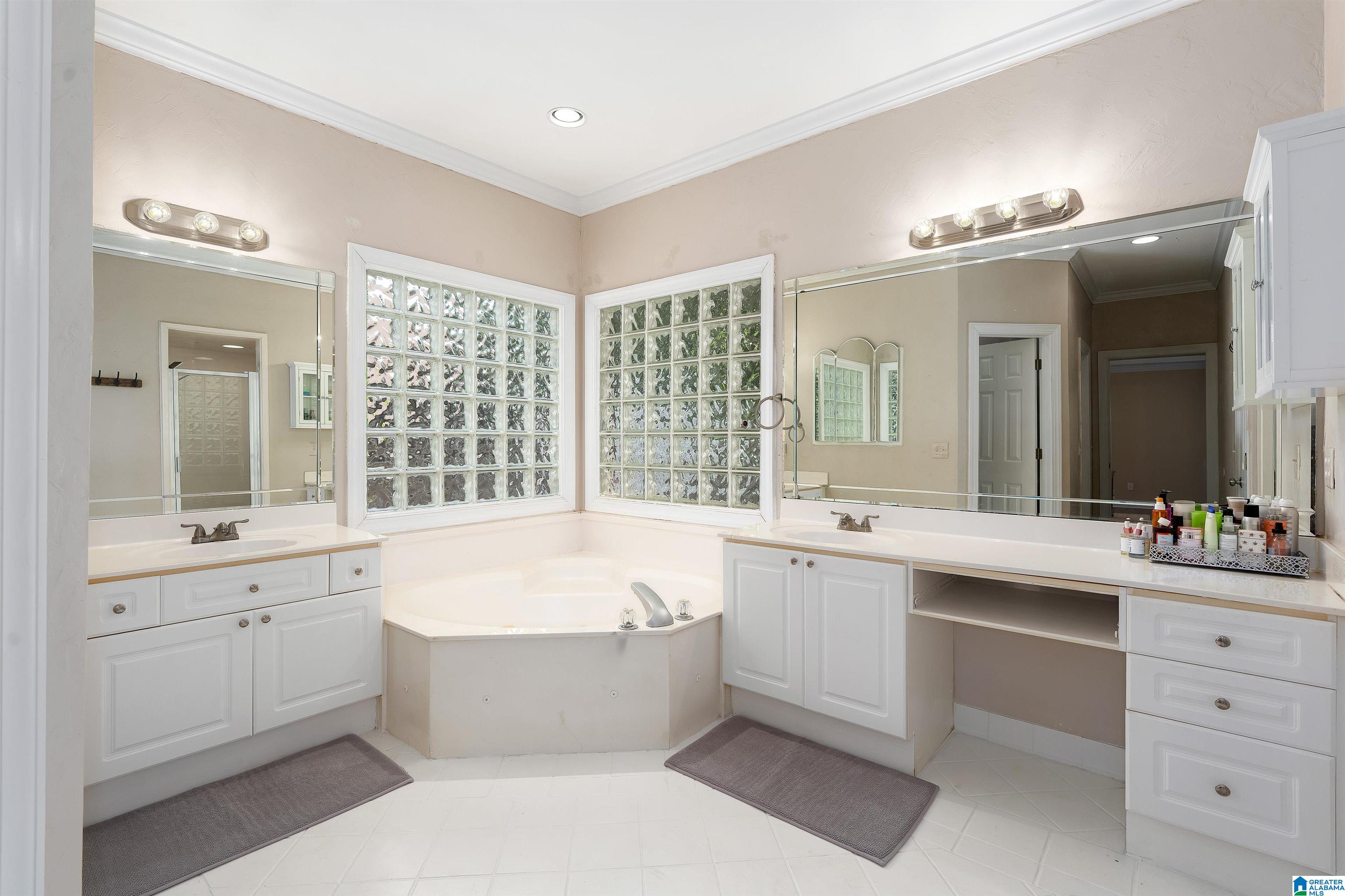 124 Maple Trace Hoover, AL 35244 - Photo 15 of 62 Gallery Image 15
