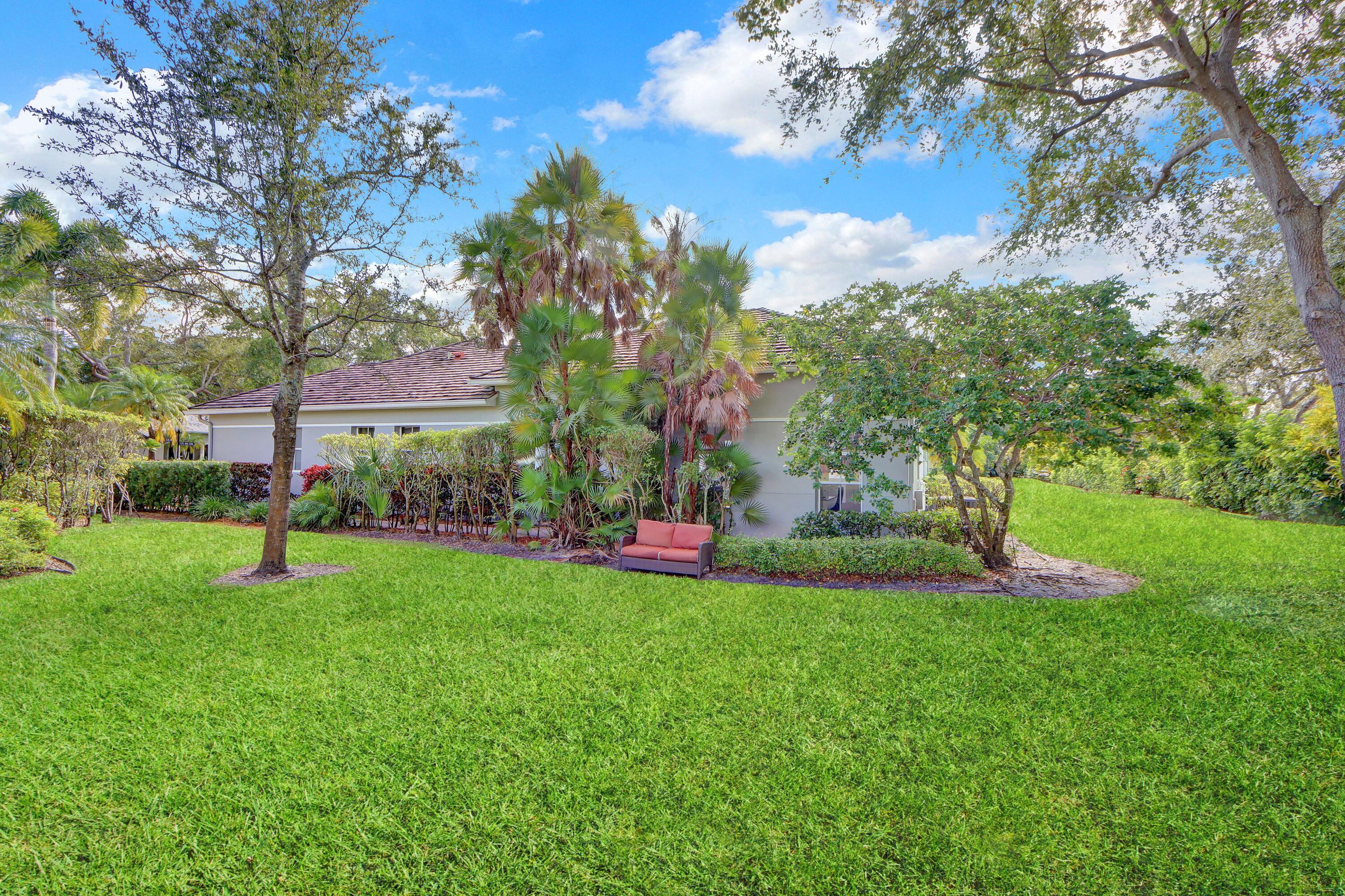 5885 Northwest 40th Terrace Boca Raton, FL 33496 - Photo 4 of 37 Side Yard - 2