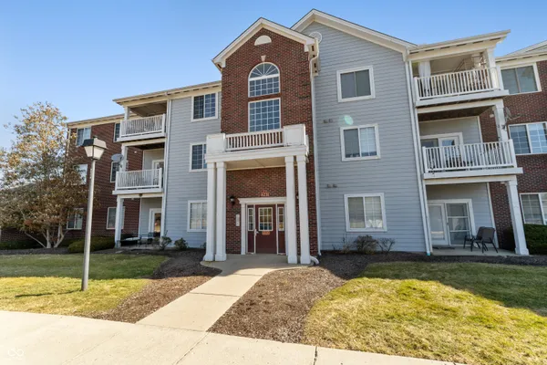 $177,500 | 6231 Amber Creek Lane, Unit 310, Indianapolis, IN 46237
