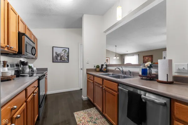 $177,500 | 6231 Amber Creek Lane, Unit 310, Indianapolis, IN 46237