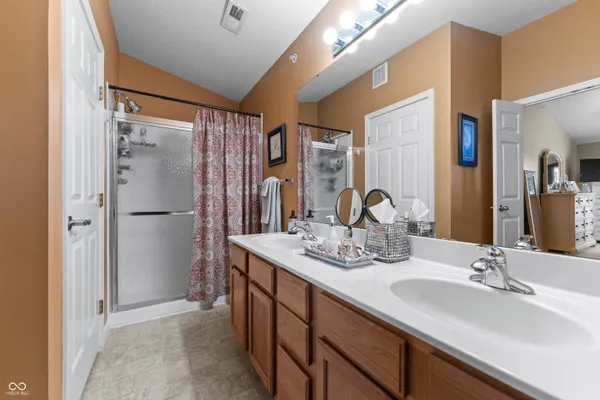 $177,500 | 6231 Amber Creek Lane, Unit 310, Indianapolis, IN 46237