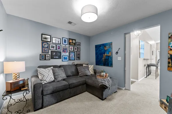 $177,500 | 6231 Amber Creek Lane, Unit 310, Indianapolis, IN 46237