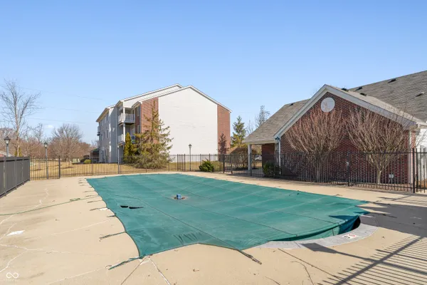 $177,500 | 6231 Amber Creek Lane, Unit 310, Indianapolis, IN 46237