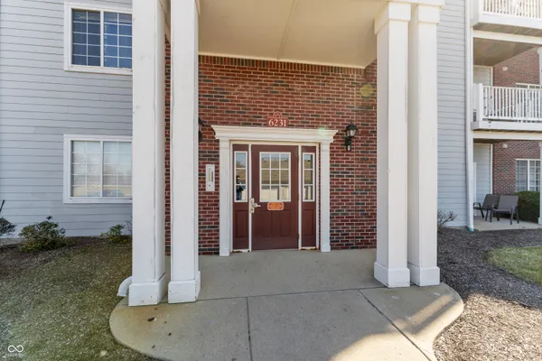 $177,500 | 6231 Amber Creek Lane, Unit 310, Indianapolis, IN 46237