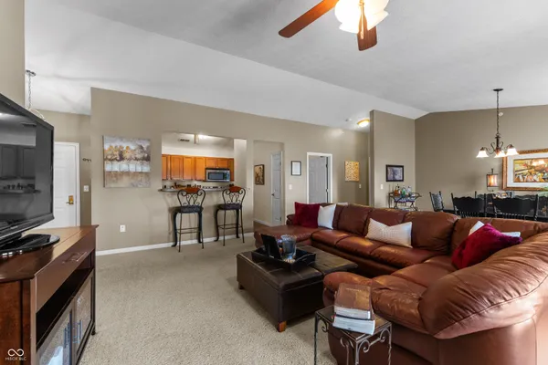 $177,500 | 6231 Amber Creek Lane, Unit 310, Indianapolis, IN 46237