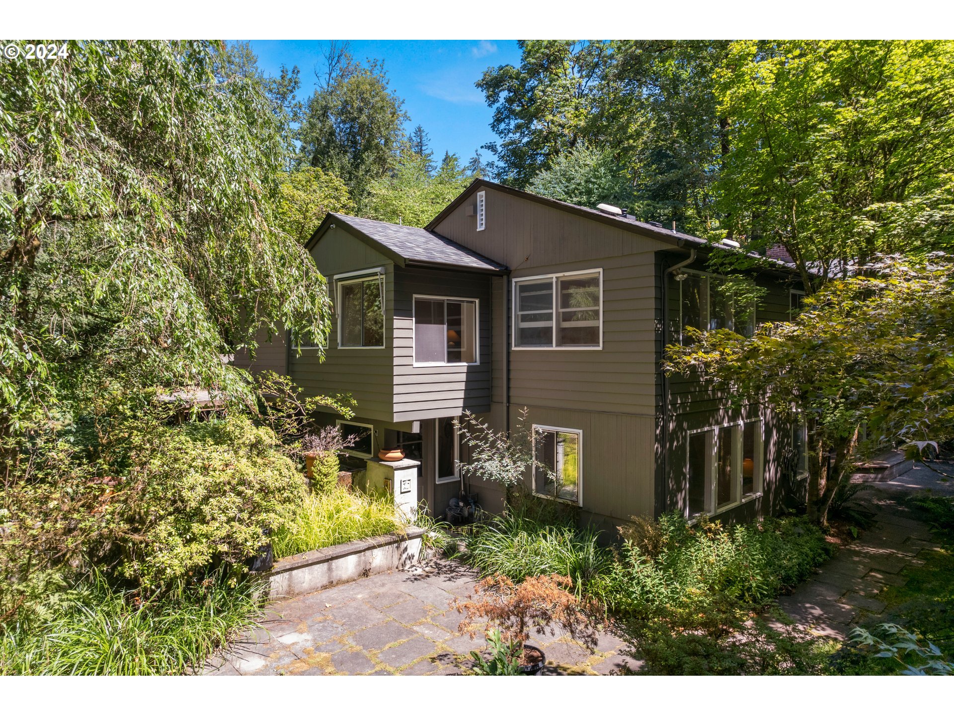 4700 Northwest Barnes Road Portland, OR 97210 - Photo 1 of 40
