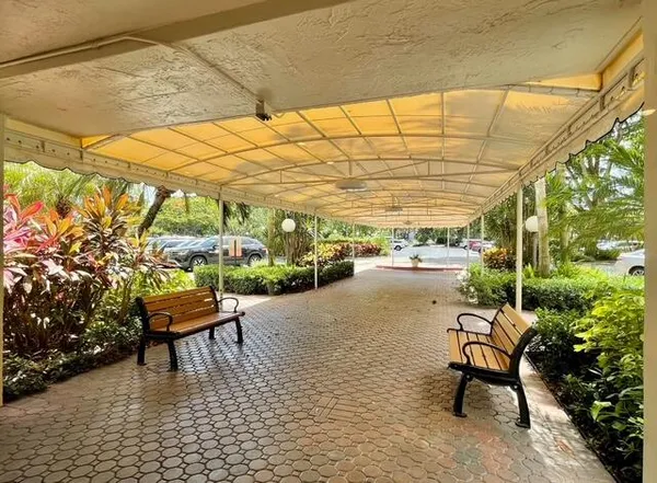 $2,250 | 3051 North Course Drive, Unit 807, Pompano Beach, FL 33069