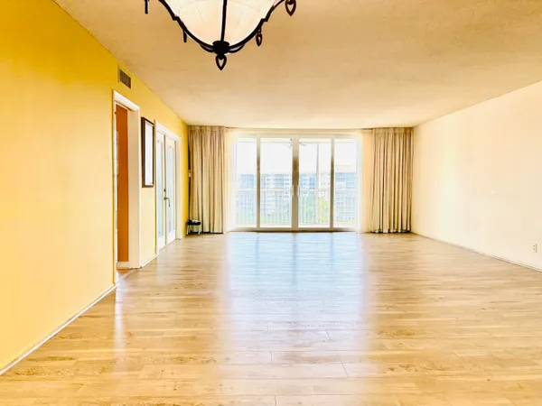 $2,250 | 3051 North Course Drive, Unit 807, Pompano Beach, FL 33069