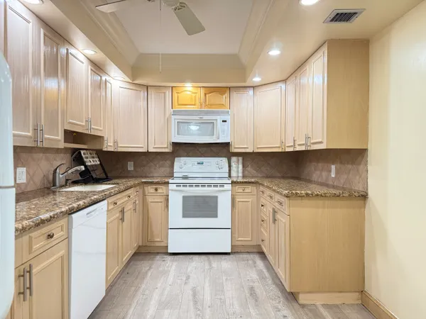 $2,250 | 3051 North Course Drive, Unit 807, Pompano Beach, FL 33069