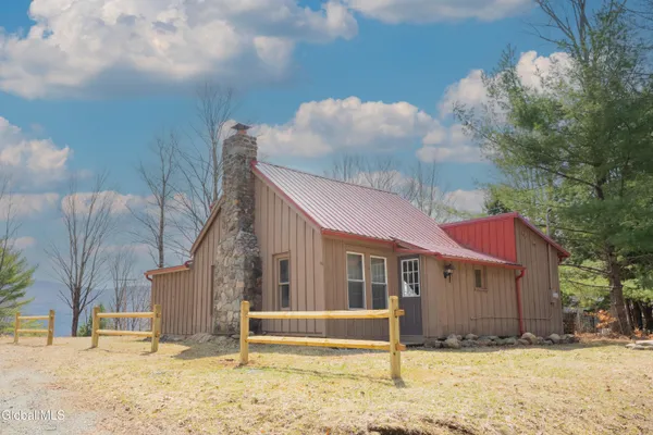 $259,000 | 94-98 Lakeland Road, Hadley, NY 12835