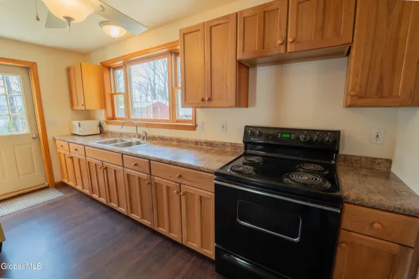 $259,000 | 94-98 Lakeland Road, Hadley, NY 12835