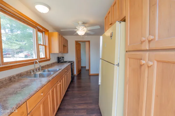 $259,000 | 94-98 Lakeland Road, Hadley, NY 12835