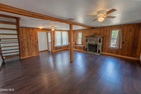 $259,000 | 94-98 Lakeland Road, Hadley, NY 12835