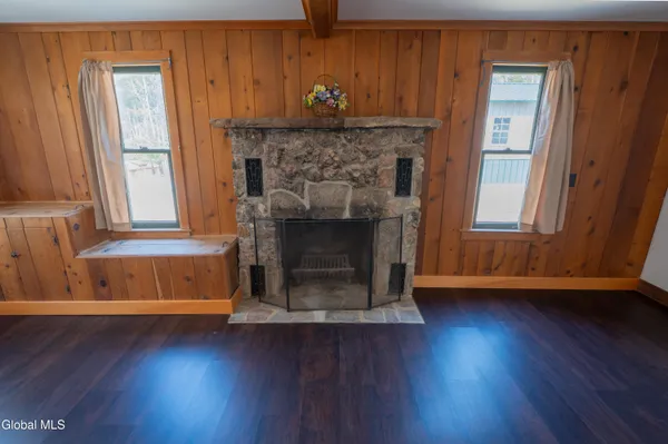 $259,000 | 94-98 Lakeland Road, Hadley, NY 12835