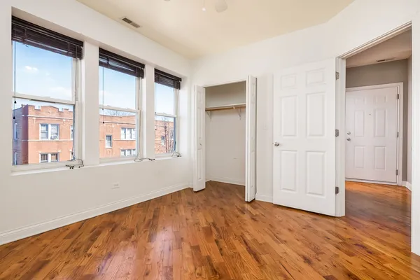 $179,000 | 4749 West Roscoe Street, Unit 3, Chicago, IL 60641