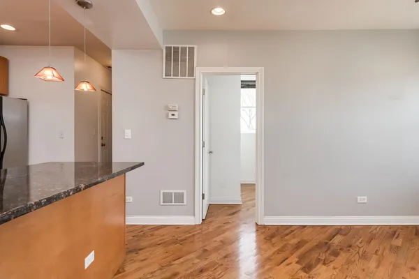 $179,000 | 4749 West Roscoe Street, Unit 3, Chicago, IL 60641