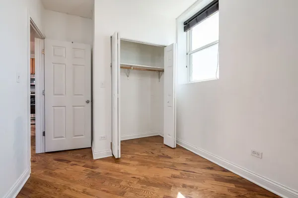 $179,000 | 4749 West Roscoe Street, Unit 3, Chicago, IL 60641