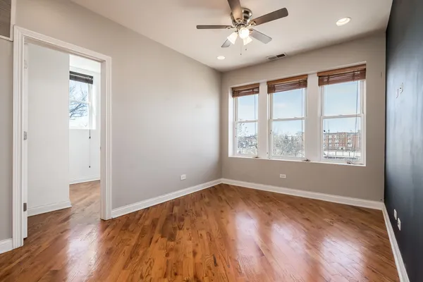 $179,000 | 4749 West Roscoe Street, Unit 3, Chicago, IL 60641