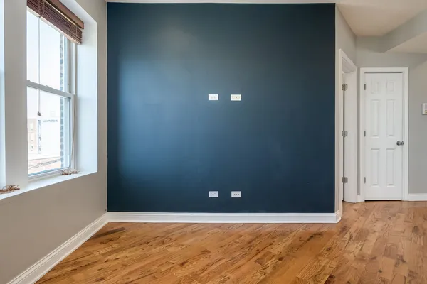 $179,000 | 4749 West Roscoe Street, Unit 3, Chicago, IL 60641