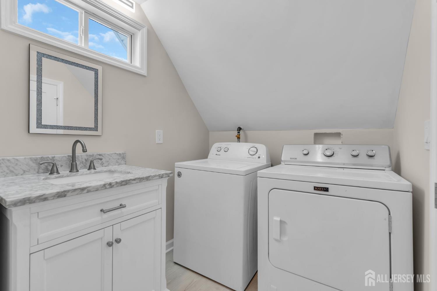 21 Market Street Edison, NJ 08817 - Photo 25 of 45
